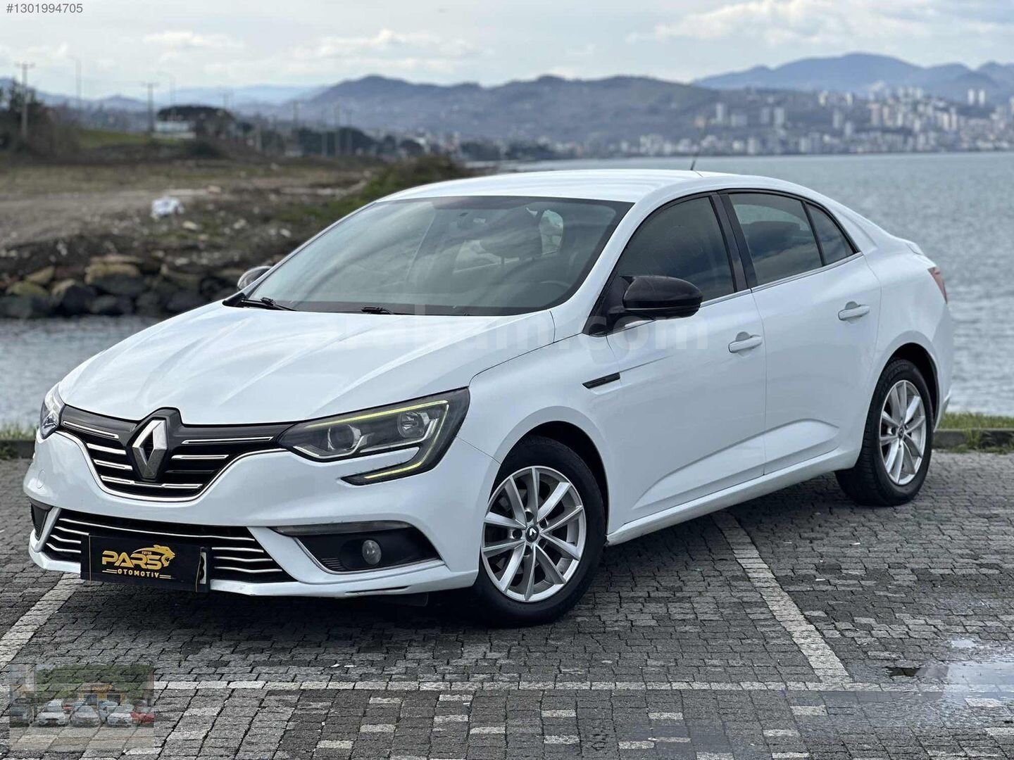 Galeriden Renault Megane 1.5 dCi Touch 2016 Model Ordu 219.500 km Beyaz 2