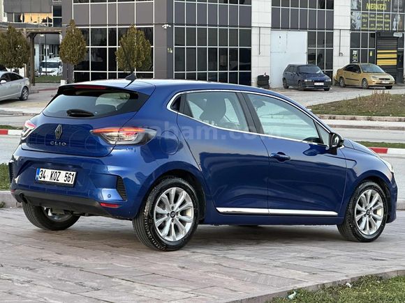 2024 MODEL CLİO 1.0 TCE EVOLUTİON PAKET OTOMATİK