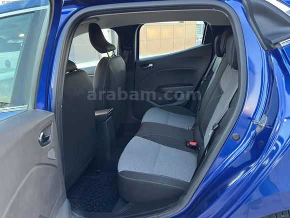 2024 MODEL CLİO 1.0 TCE EVOLUTİON PAKET OTOMATİK