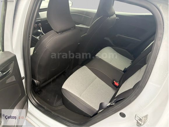 ÇETAŞ RENAULT MAHMUTBEY'DEN 2025 CLİO EVO BOYASIZ 27.000 KM