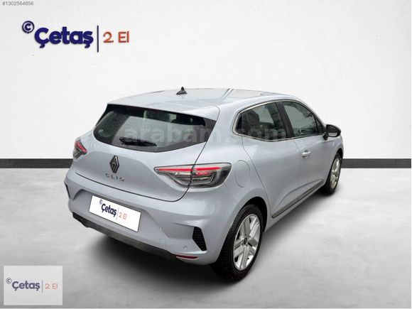 ÇETAŞ RENAULT MAHMUTBEY'DEN 2025 CLİO EVO BOYASIZ 27.000 KM