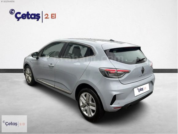 ÇETAŞ RENAULT MAHMUTBEY'DEN 2025 CLİO EVO BOYASIZ 27.000 KM