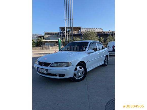 Sahibinden Opel Vectra 2.0  16v otomatik  cdx  2000 Model  0 motorlu Beyaz