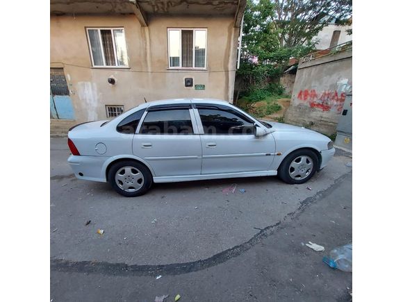 Sahibinden Opel Vectra 2.0  16v otomatik  cdx  2000 Model  0 motorlu Beyaz