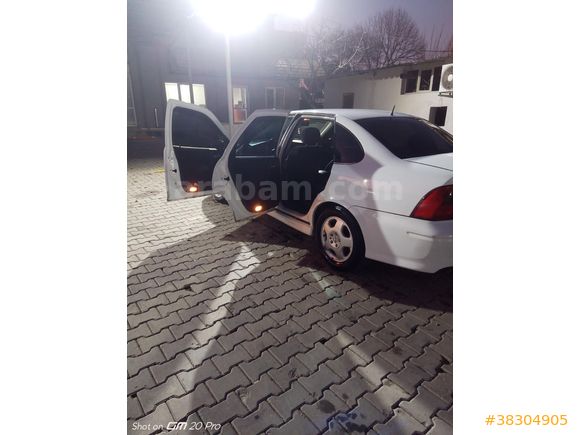 Sahibinden Opel Vectra 2.0  16v otomatik  cdx  2000 Model  0 motorlu Beyaz