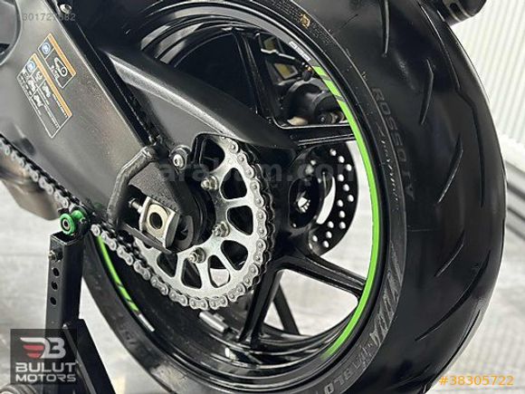 Galeriden Kawasaki Ninja ZX 6R 2025 Model Ankara 6.001 km Yeşil