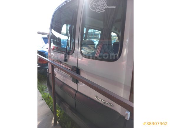 Galeriden Renault Kangoo Multix 1.5 dCi Authentique 2010 Model Mersin