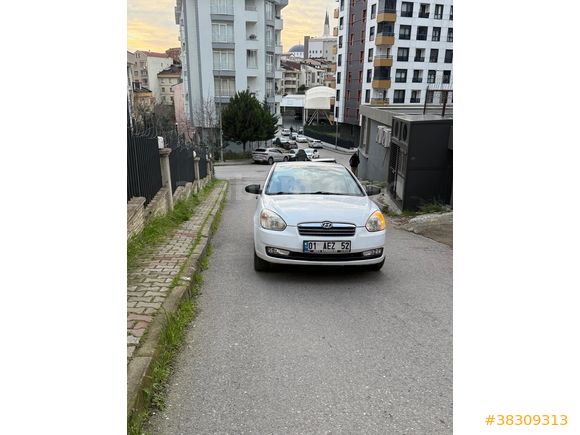 Sahibinden Hyundai Accent Era 1.4 Team 2010 Model  108.000 km Beyaz
