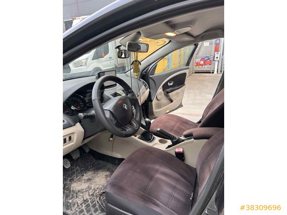 Sahibinden Renault Megane 1.5 dCi Expression 2011 Model  280.000 km Gri (metalik)