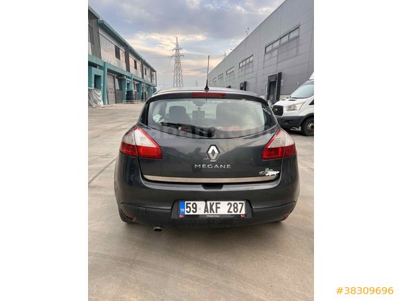 Sahibinden Renault Megane 1.5 dCi Expression 2011 Model  280.000 km Gri (metalik)