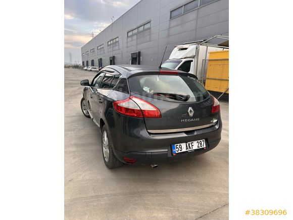 Sahibinden Renault Megane 1.5 dCi Expression 2011 Model  280.000 km Gri (metalik)