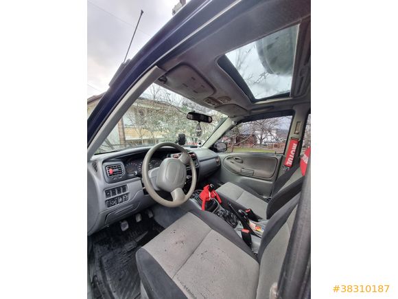 Sahibinden Suzuki Grand Vitara 2.5 1999 Model