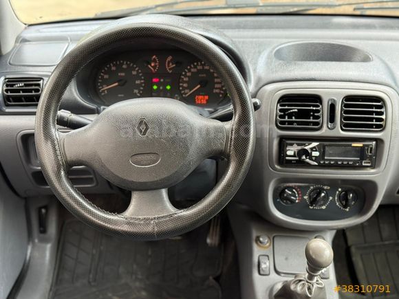 Sahibinden Renault Clio 1.4 RNA 2000 Model 