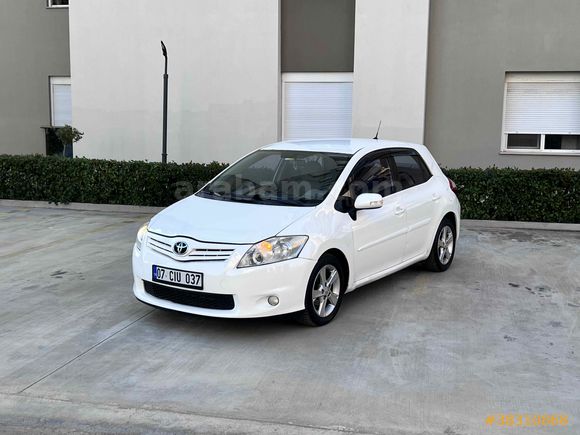 Sahibinden Toyota Auris 1.4 D-4D Comfort Plus 2011 Model 