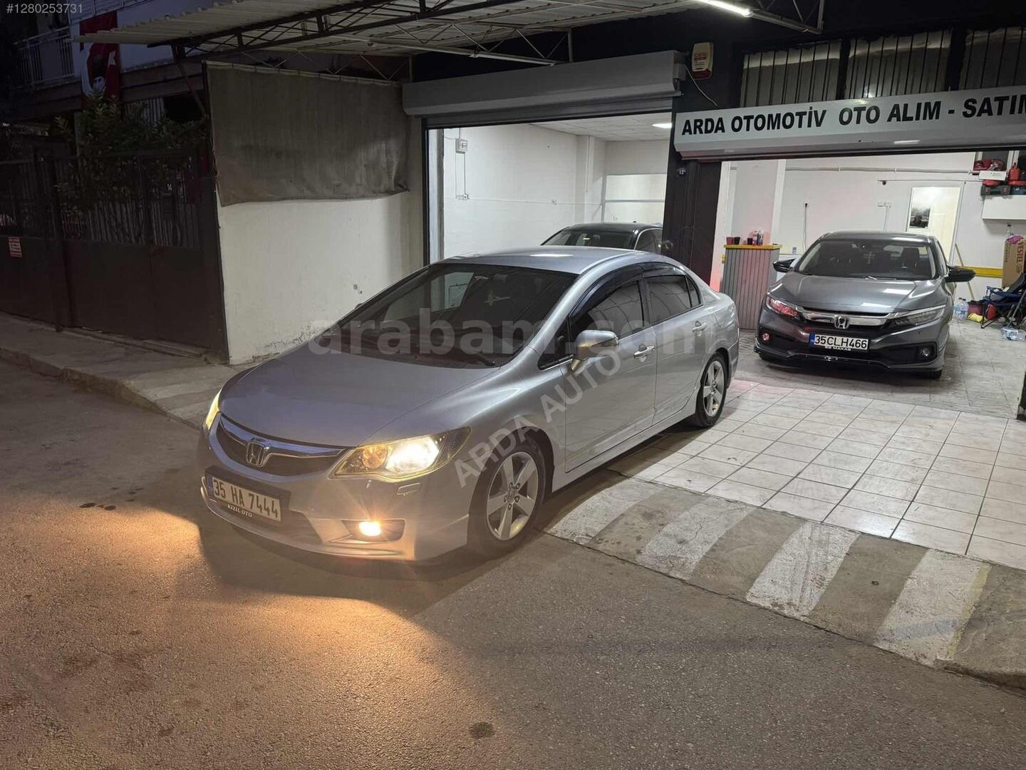Galeriden Honda Civic 1.6i VTEC Premium 2011 Model İzmir 238.000 km Gri 6