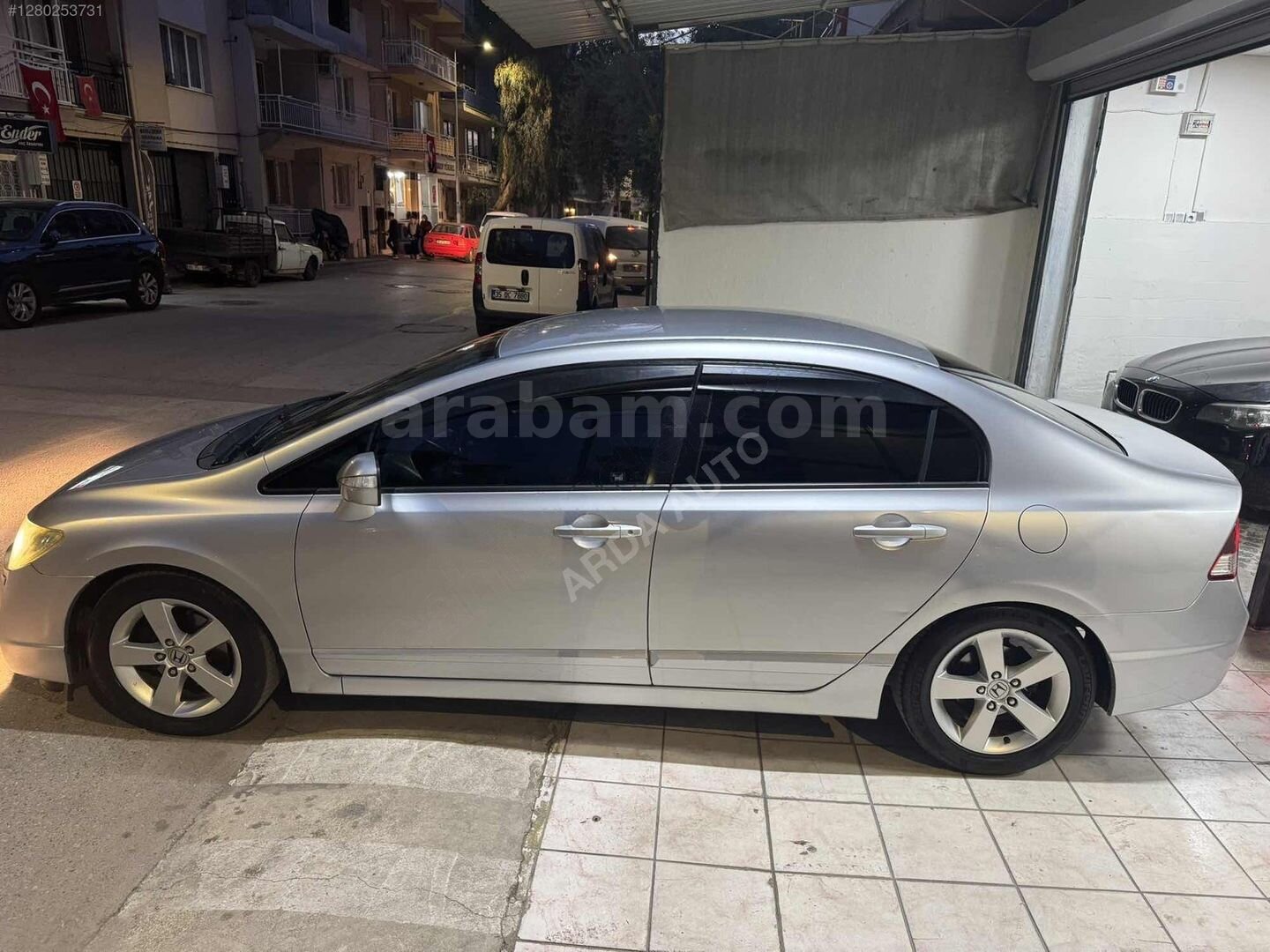 Galeriden Honda Civic 1.6i VTEC Premium 2011 Model İzmir 238.000 km Gri 3