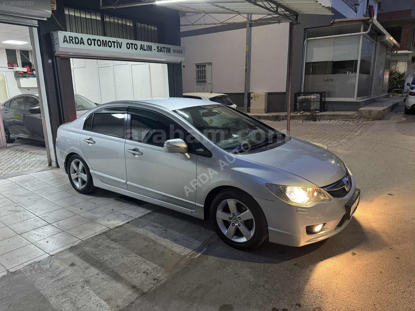 Galeriden Honda Civic 1.6i VTEC Premium 2011 Model İzmir 238.000 km Gri 5