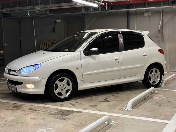 Sahibinden Peugeot 206 1.4 X-Line 2005 Model 