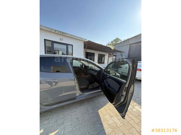 Sahibinden Renault Clio 1.0 SCe Joy 2020 Model 
