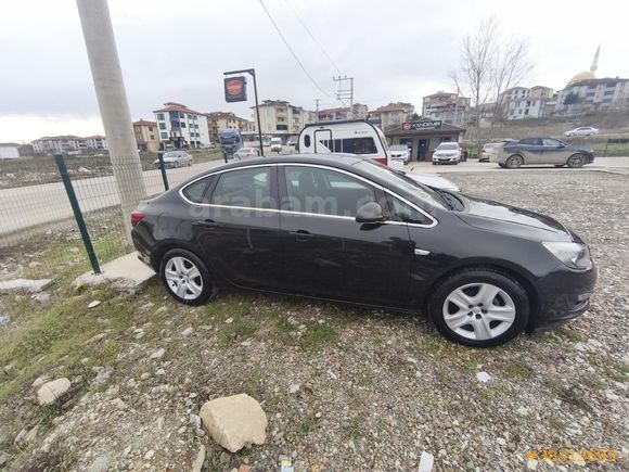 Opel Astra Hatasız boyasız değişensiz
