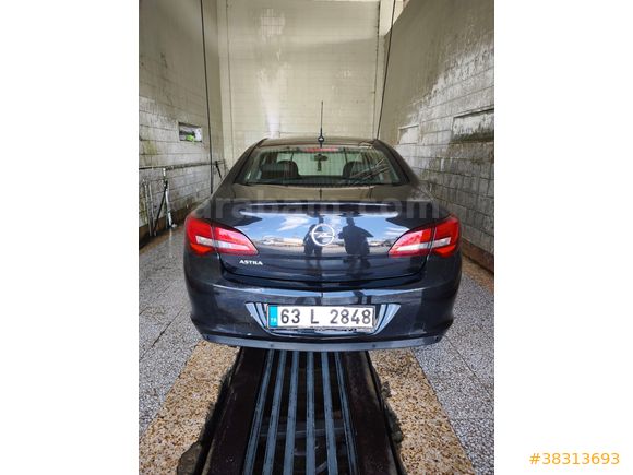 Opel Astra Hatasız boyasız değişensiz
