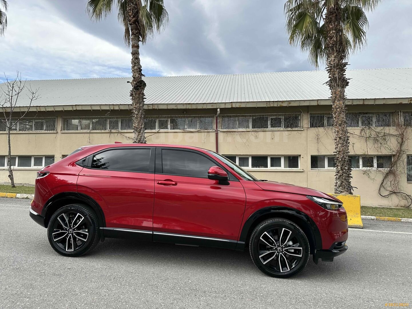 Sahibinden Honda HR-V 1.5 e-HEV Advanced 2025 Model 3