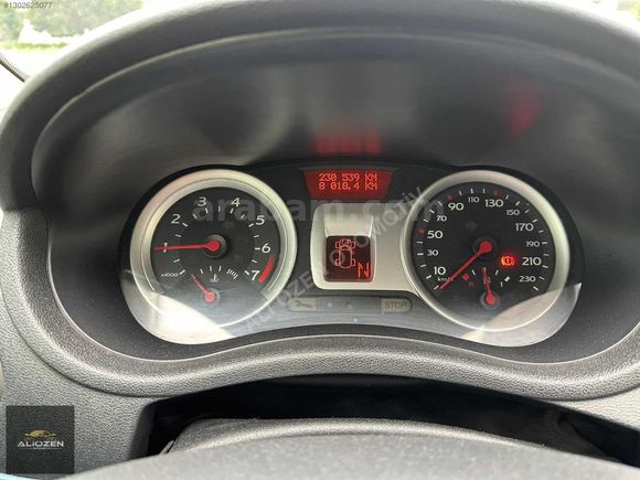 ALİ ÖZEN OTOMOTİV DEN 2008 MODEL 1.2 OTOMOTİK CLİO