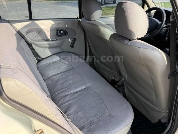 RENAULT CLİO 1.5 DCİ ORJİNAL EMSALSİZ TEMİZLİKTE SIFIR LASTİK
