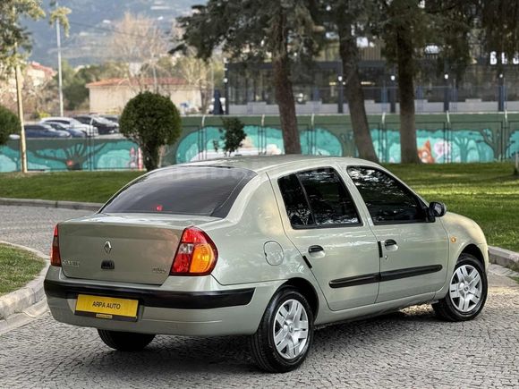 RENAULT CLİO 1.5 DCİ ORJİNAL EMSALSİZ TEMİZLİKTE SIFIR LASTİK