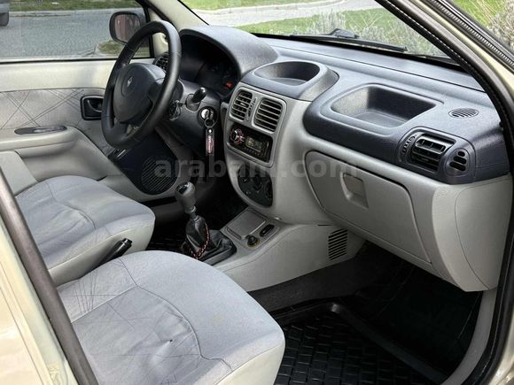 RENAULT CLİO 1.5 DCİ ORJİNAL EMSALSİZ TEMİZLİKTE SIFIR LASTİK