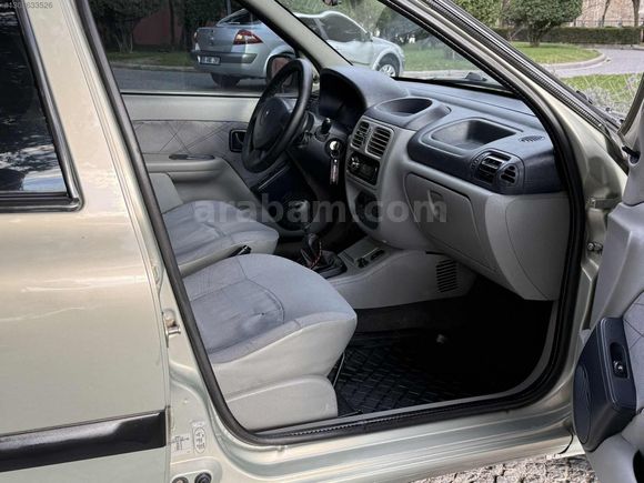 RENAULT CLİO 1.5 DCİ ORJİNAL EMSALSİZ TEMİZLİKTE SIFIR LASTİK