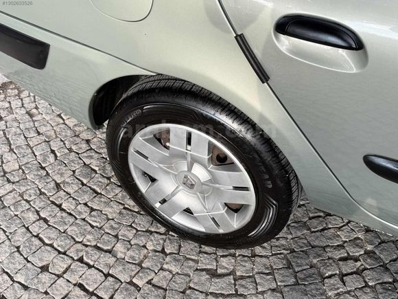 RENAULT CLİO 1.5 DCİ ORJİNAL EMSALSİZ TEMİZLİKTE SIFIR LASTİK