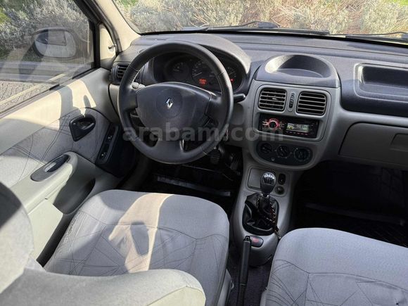 RENAULT CLİO 1.5 DCİ ORJİNAL EMSALSİZ TEMİZLİKTE SIFIR LASTİK