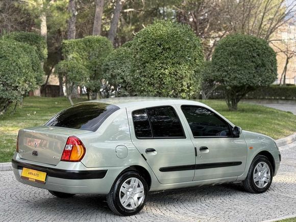 RENAULT CLİO 1.5 DCİ ORJİNAL EMSALSİZ TEMİZLİKTE SIFIR LASTİK