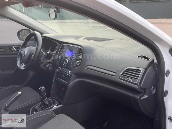 2017 MODEL RENAULT MEGANE 1.5 DCİ JOY MANUEL HATASIZ