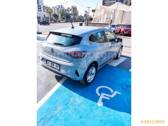 Sahibinden Renault Clio 1.0 TCe Evolution 2025 Model 