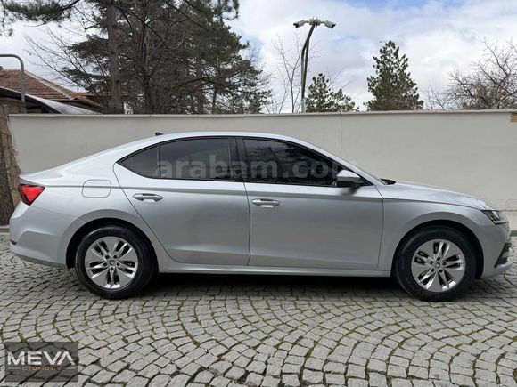 Meva Otomotiv'den Skoda Octavia 1.0 e-Tec Hibrit Elite 100bin km