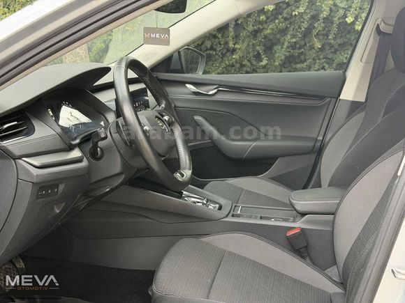 Meva Otomotiv'den Skoda Octavia 1.0 e-Tec Hibrit Elite 100bin km