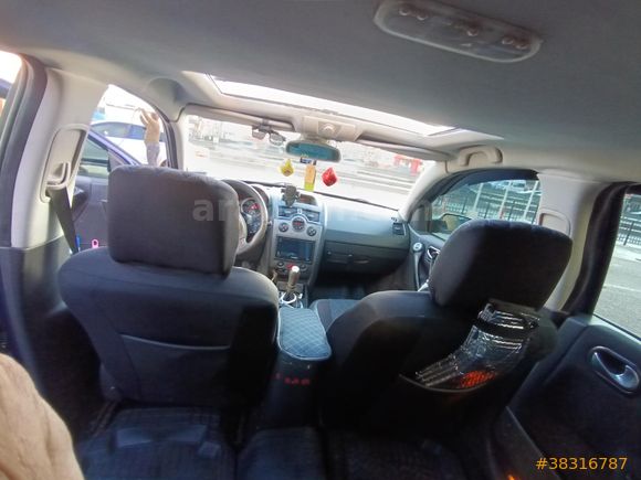 Sahibinden Renault Megane 1.6 Dynamique 2004 Model  370.000 km Mavi