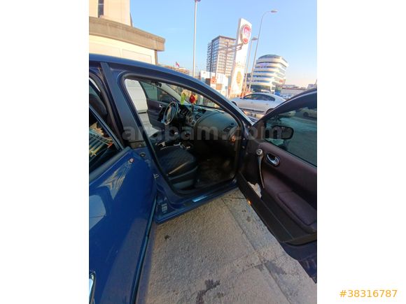 Sahibinden Renault Megane 1.6 Dynamique 2004 Model  370.000 km Mavi