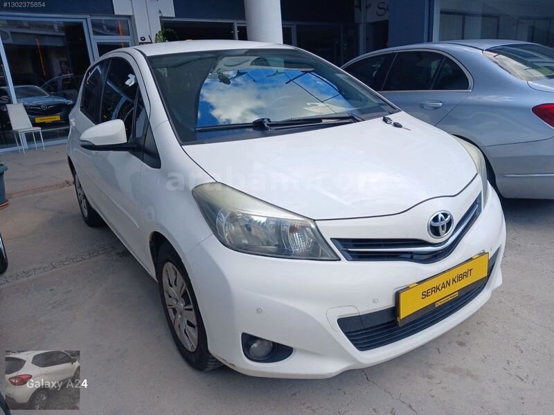 Galeriden Toyota Yaris 1.33 Cool 2013 Model İzmir 175.000 km Beyaz