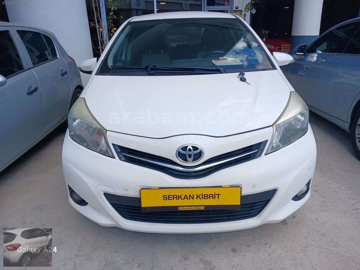 Galeriden Toyota Yaris 1.33 Cool 2013 Model İzmir 175.000 km Beyaz 2
