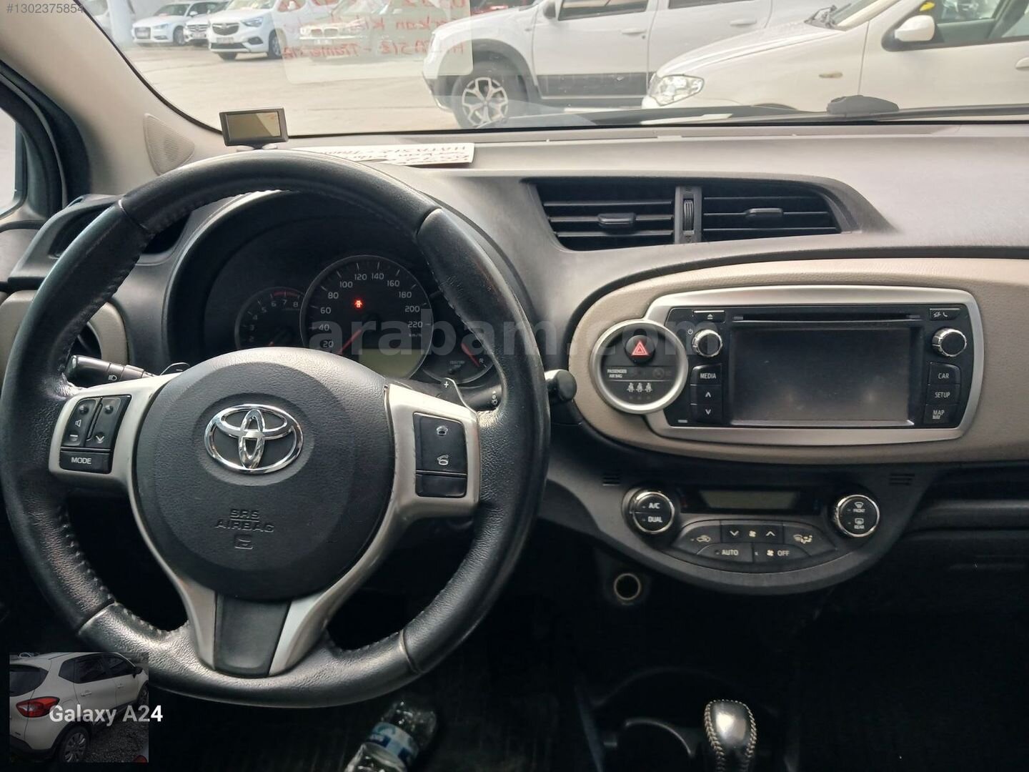 Galeriden Toyota Yaris 1.33 Cool 2013 Model İzmir 175.000 km Beyaz 7