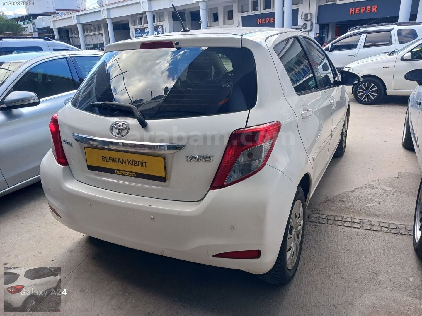 Galeriden Toyota Yaris 1.33 Cool 2013 Model İzmir 175.000 km Beyaz 4