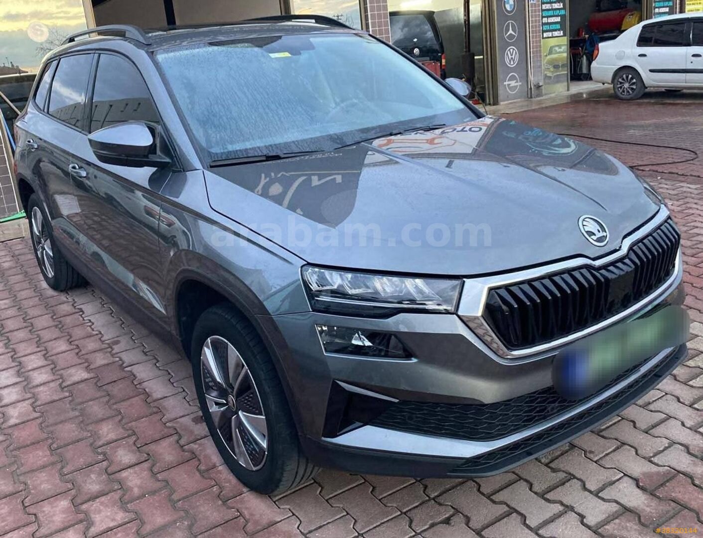 Sahibinden Skoda Karoq 1.5 TSI Elite 2023 Model 34.000 km Füme 2