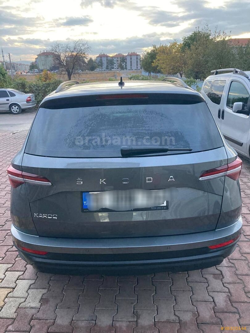 Sahibinden Skoda Karoq 1.5 TSI Elite 2023 Model 34.000 km Füme 4