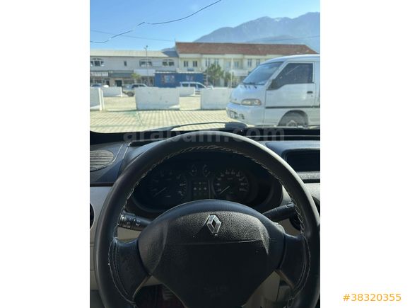 OTOMOBİL RUHSATLI
 Renault Kangoo  Multix 1.5 dCi Authentique 2004 Model 