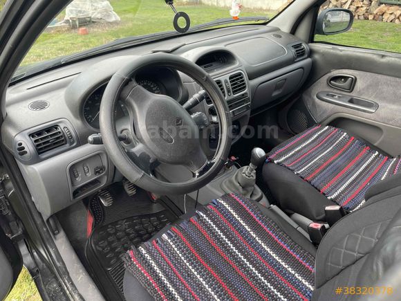 Sahibinden Renault Clio 1.4 RXT 2001 Model 