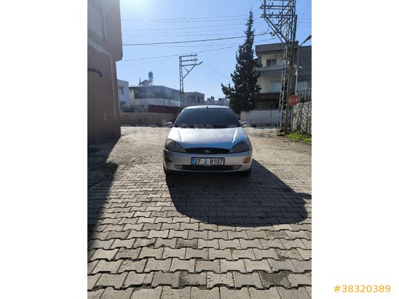 Sahibinden Ford Focus 2.0 Ghia 2001 Model