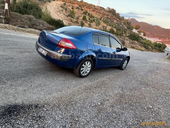 Megane 1.5 dCi Expression  2028 yilina kadar gecerli muayeneli